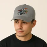 Șapcă gri personalizată cu imagine artistică – design modern, unisex, print clar și rezistent prin transfer termic