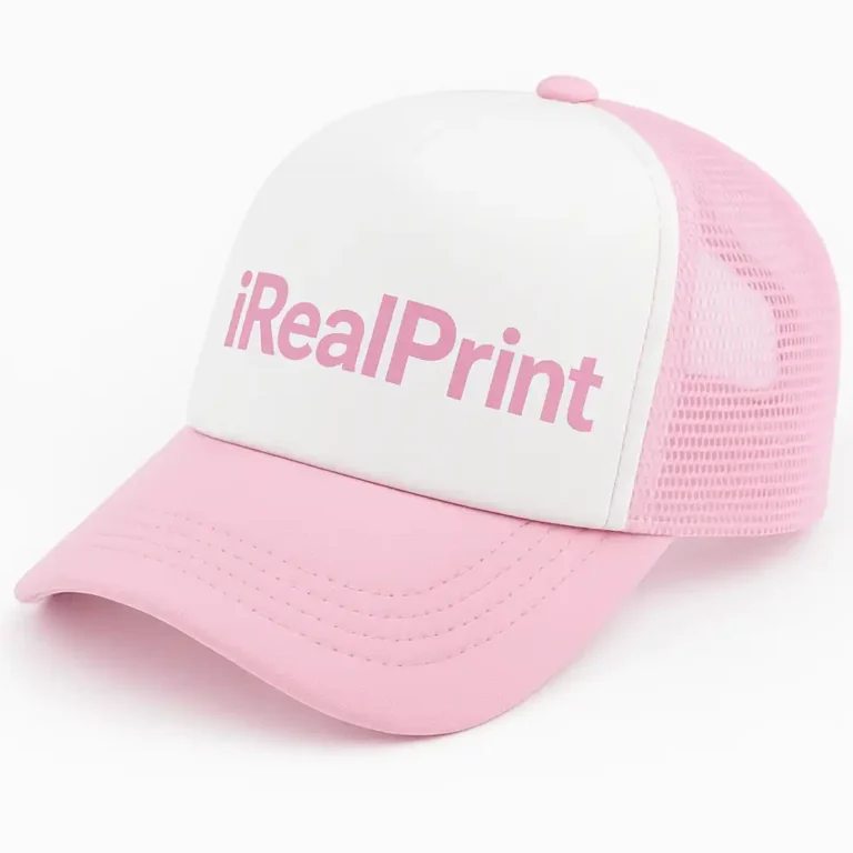 Șapcă roz inscripționată – model unisex cu față albă logo iRealPrint, cozoroc și plasă roz bonbon