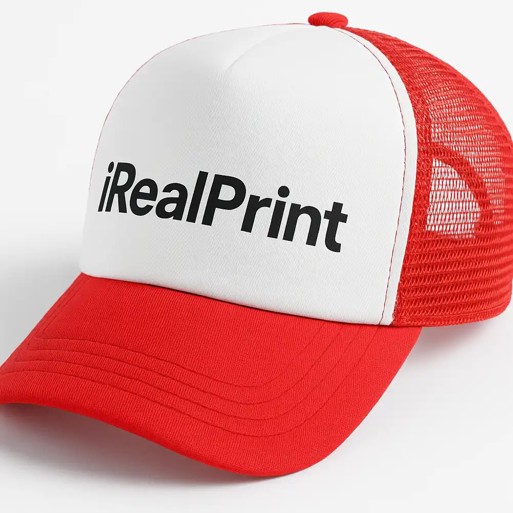 sapca-rosie-inscriptionata Șapcă roșie inscripționată – față albă personalizată iRealPrint, plasă laterală și cozoroc roșu intens