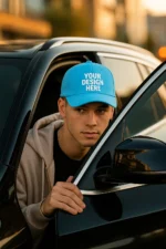 Șapcă personalizată turcoaz la comandă – model unisex, fundal vibrant pentru designuri creative