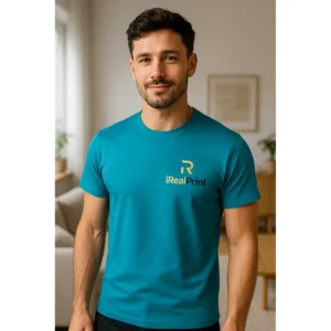 Tricou personalizat bărbați albastru petrol cu logo iRealPrint aplicat prin transfer termic, stil premium și design modern