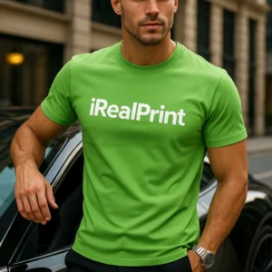 Tricou bărbați verde măr personalizat – outfit streetwear urban, stil lux și atitudine relaxată