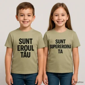 Tricouri copii personalizate kaki deschis cu mesaje 'Sunt eroul tău' și 'Sunt supereroina ta', imprimeu negru transfer termic iRealPrint – naturalețe, stil discret și vizibilitate clară