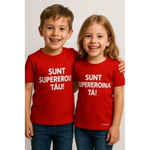 Tricou copii personalizat roșu, mesaj „Sunt supereroul tău / Sunt supereroina ta!”, fotografie lifestyle cu frate și soră, brand iRealPrint.
