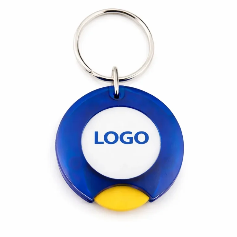 Breloc cu fisă de cumpărături personalizat albastru, produs izolat cu logo vizibil, accesoriu promoțional din plastic rezistent pentru utilizare zilnică