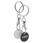 Breloc cu fisa metalica de cumparaturi personalizat negru, finisaj metalic premium si contrast puternic pentru logo vizibil si imagine profesionala
