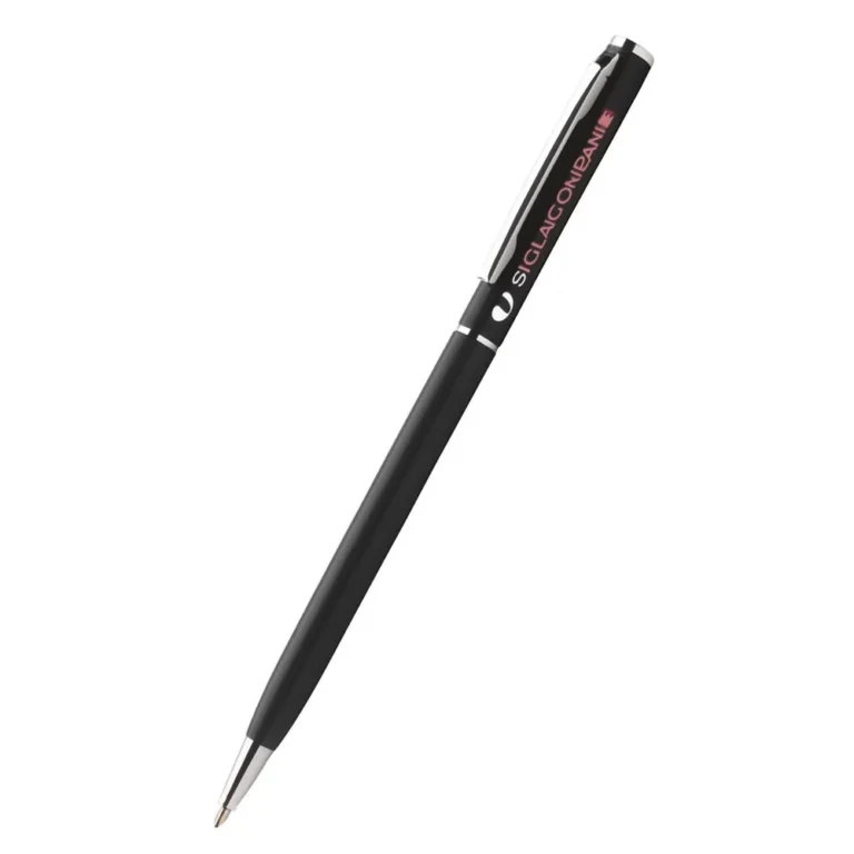 Prim-plan pix metalic slim negru personalizat cu logo, detaliu branding pe corpul pixului promoțional utilizat în mediul business