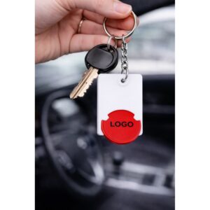 Breloc dreptunghiular cu FISĂ de cumpărături roșu folosit pe chei auto, accesoriu promoțional practic cu logo vizibil și impact vizual puternic