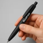 Pix bambus Foxy negru personalizat cu logo, produs promoțional eco utilizat în campanii de branding corporate.