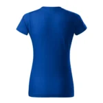 Model feminin purtând tricou damă personalizat albastru regal într-un interior elegant, exemplu de outfit casual premium cu personalizare discretă