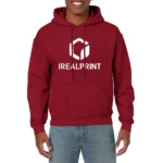Hanorac personalizat bărbați roșu cherry cu design grafic frontal de dimensiune mare, prezentat pe fundal neutru pentru evidențierea personalizării