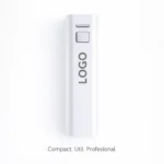 Power bank personalizat alb, vedere frontală cu logo, produs promoțional premium cu design curat, potrivit pentru cadouri corporate și evenimente business