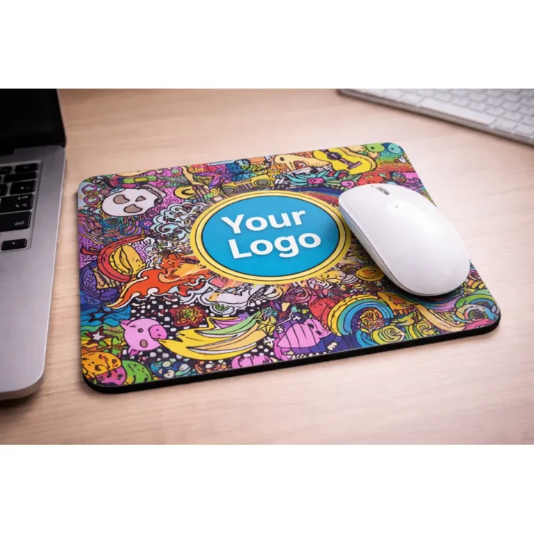 Mouse pad A4 personalizat cu design grafic colorat și logo central, accesoriu creativ pentru birouri moderne și branding vizual