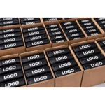 Brichete personalizate negre ambalate în cutii, comandă volum mare pentru distribuție rapidă, soluție eficientă pentru brichete promoționale corporate cu logo.
