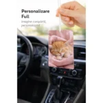 Utilizare odorizant auto dreptunghiular personalizat in interior masina, expunere constanta si impact vizual clar pentru brand