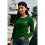 Bluză damă verde sticlă personalizată cu logo discret iRealPrint, outfit casual modern și croială feminină confortabilă
