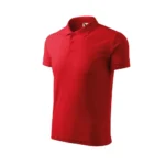 Tricou polo bărbați roșu văzut din perspectivă laterală, croială masculină modernă și material confortabil pentru echipe și evenimente corporate