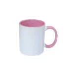 Cană personalizată cu interior roz pastel prezentată pe fundal alb minimalist, evidențiind forma ceramică, mânerul colorat și suprafața ideală pentru personalizareofisticat al produsuluiment relaxant de cafea