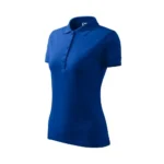 Tricou polo damă personalizat albastru regal prezentat frontal pentru evidențierea designului polo și a spațiului dedicat personalizării cu logo