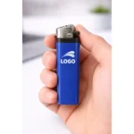 Brichete tip BIC personalizate albastre prezentate cu exemple de logo, text și simbol grafic, demonstrație de opțiuni de personalizare pentru produse promoționale.