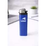 Cutie cu brichete tip BIC personalizate albastre cu logo pregătite pentru distribuție în volume mari, produse promoționale pentru campanii B2B și evenimente.