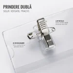 Detaliu suport ecuson cu ac si clips flexibil, mecanism metalic rezistent pentru prindere sigura si utilizare repetata