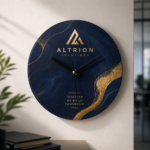 Ceas de perete rotund din sticlă personalizat – model elegant și modern