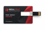 Card USB personalizat iRealPrint cu design geometric premium, potrivit pentru prezentari corporate si promovare profesionala