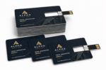 Set carduri USB personalizate pentru business Alpha Solutions, ideale pentru prezentari corporate, conferinte si branding premium