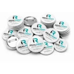 Set insigne personalizate 44mm pentru firme, ideale pentru evenimente, campanii de marketing si branding de echipa cu impact vizual puternic