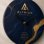 Ceas rotund din sticla personalizat cu design elegant Altrion Solutions, potrivit pentru receptii si birouri premium