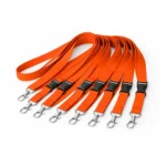 Set lanyard portocaliu cu catarama detasabila pentru ecusoane, ideal pentru echipe dinamice si organizare eficienta